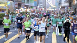 香港馬拉松完賽 超7萬跑者參加
