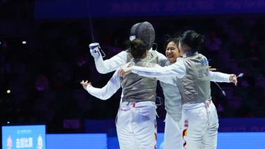 十五運會擊劍——女子花劍團體金牌賽：福建隊奪冠