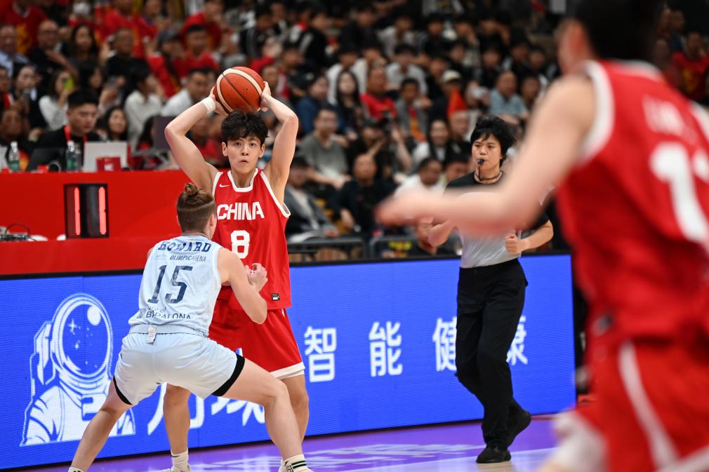 宮魯鳴：通過集訓篩選女籃人才 推動新老交替