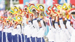 燃冰成炬 同心傳遞——全運會歷史首次跨境火炬傳遞圓滿收官