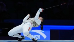 全運會｜擊敗14歲“黑馬” 黃芊芊獲女子花劍個人金牌