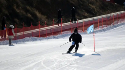 山東各地點燃冰雪運動“一把火”