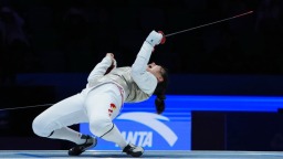 全運會｜擊敗14歲“黑馬” 黃芊芊獲女子花劍個人金牌