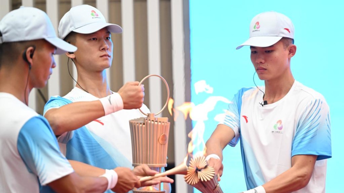 第十五屆全運會舉行火炬傳遞融火儀式