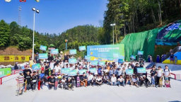 戶外産業漸成縣域經濟發展新能源_fororder_8b7d90adgy1i16xft762sj20rs0fmgqb