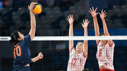 十五運女排U18小組賽：小將交“學費” 老帥迎離別