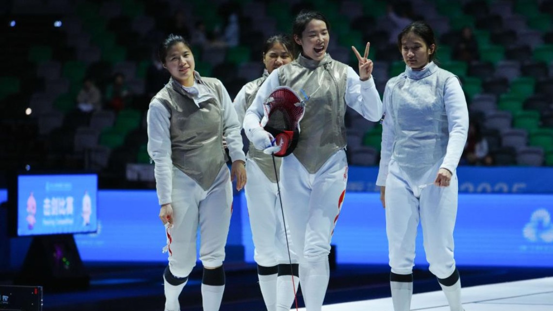 十五運會擊劍——女子花劍團體金牌賽：福建隊奪冠