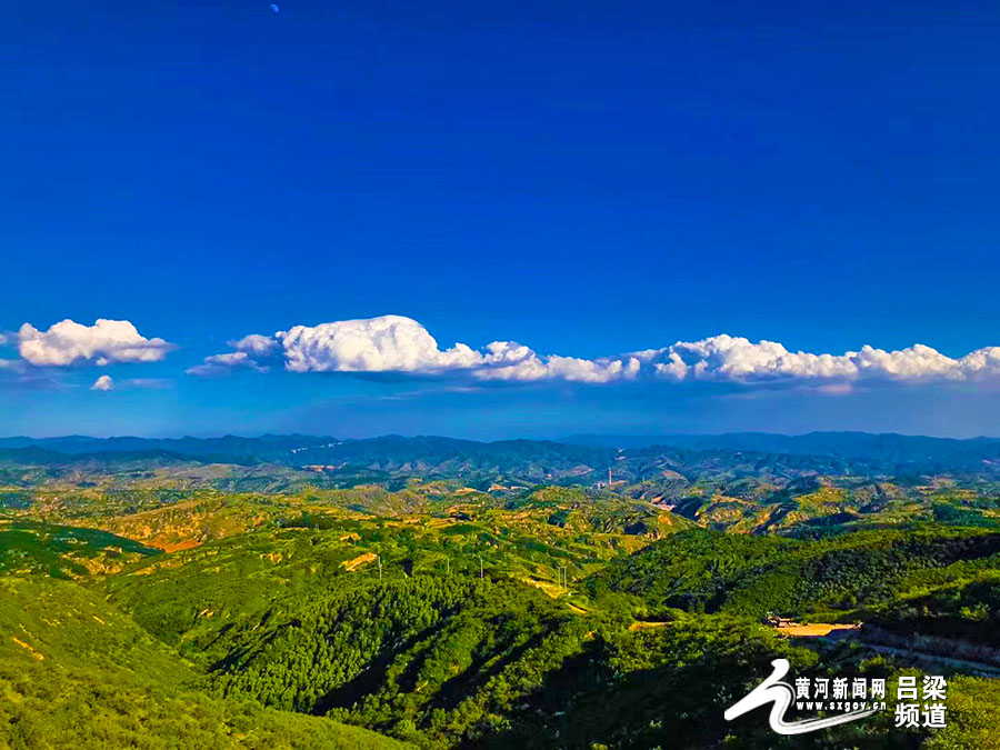 呂梁：秀麗玉林山 層巒障天