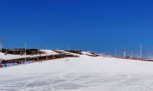 朔州冰雪主題受追捧 元旦假期周邊遊唱主角