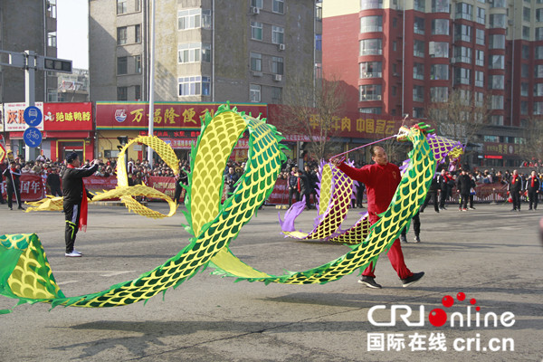 原創【CRI看山西-列表】【文化三晉-圖文】【三晉大地-晉中】【首頁標題】2019平遙中國年元宵社火匯演熱鬧開演 【內容頁標題】紅紅火火鬧元宵：2019平遙中國年元宵社火表演熱鬧開演