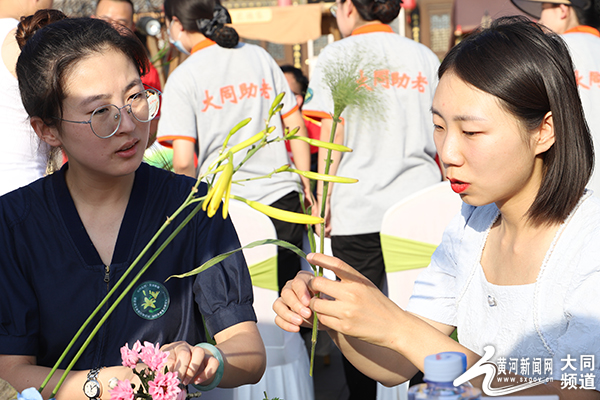 大同舉行“花開忘憂 生活幸福”現場插花雅集主題活動