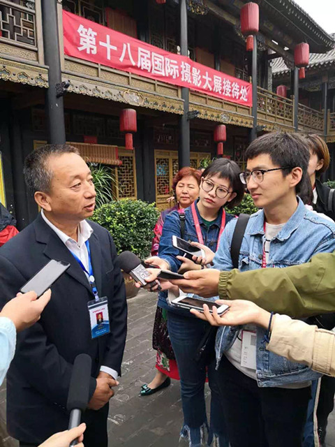 原創【CRI看山西-列表】【對話-列表】【三晉大地-晉中】遊覽車司機梁庭義：我與平遙國際攝影展共成長