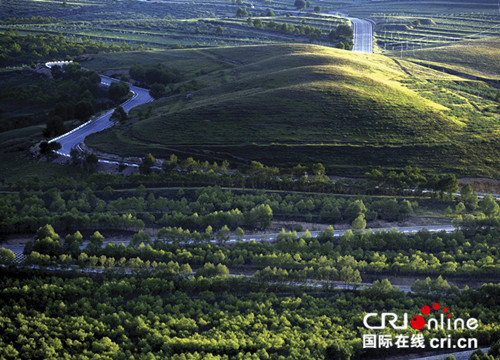 供稿【ChinaNews帶圖列表】【CRI看山西-列表】【三晉大地-朔州】【首頁標題】電視劇《右玉和她的縣委書記們》即將開播 【內容頁標題】電視劇《右玉和她的縣委書記們》10月2日將登陸央視一套黃金時間