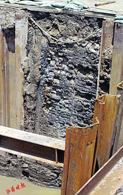 太原市新建路改造工程中發現古城墻_fororder_山西晚報