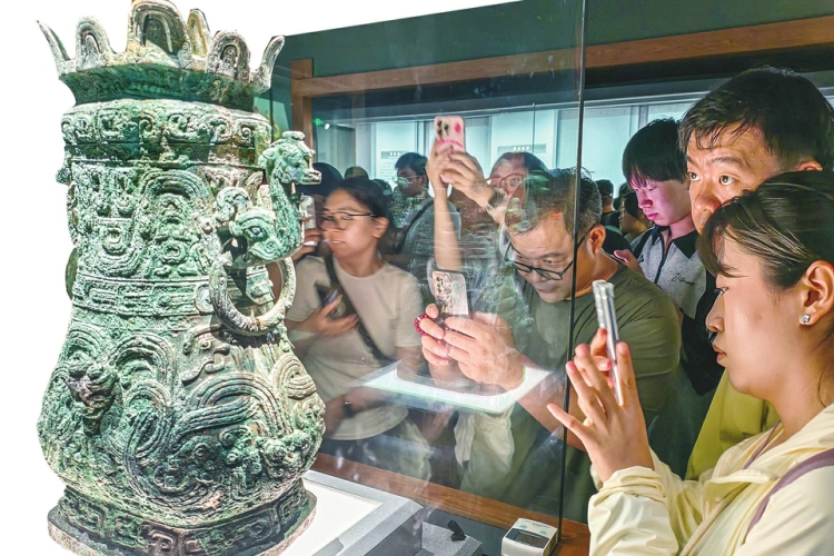 暑期文博熱：眾多遊客走進山西博物院感受歷史文化魅力_fororder_404a8e90e9f62d599e74af60a7eefbf5