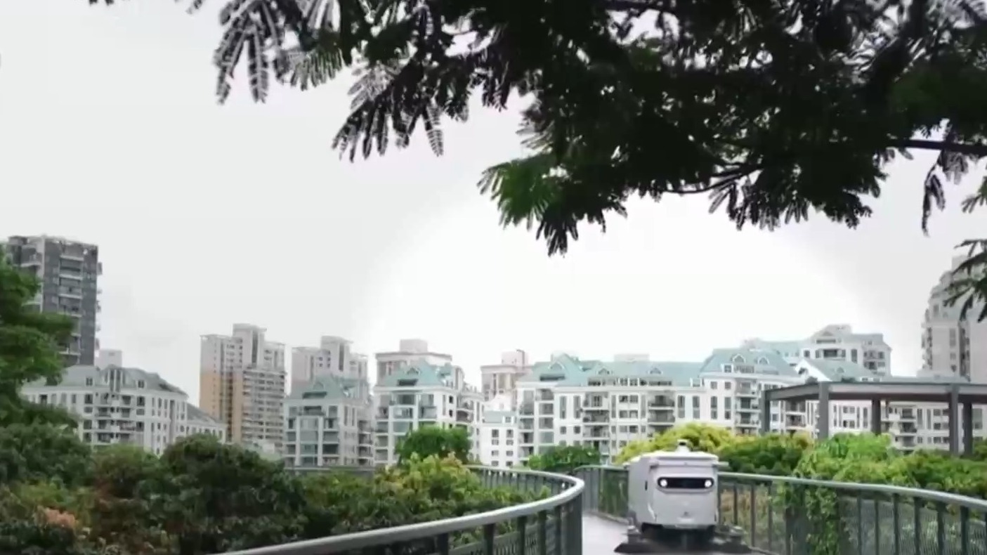 無人環衛機器人花式“上崗” 這一千億市場迎爆發期 無人環衛機器人花式“上崗” 這一千億市場迎爆發期