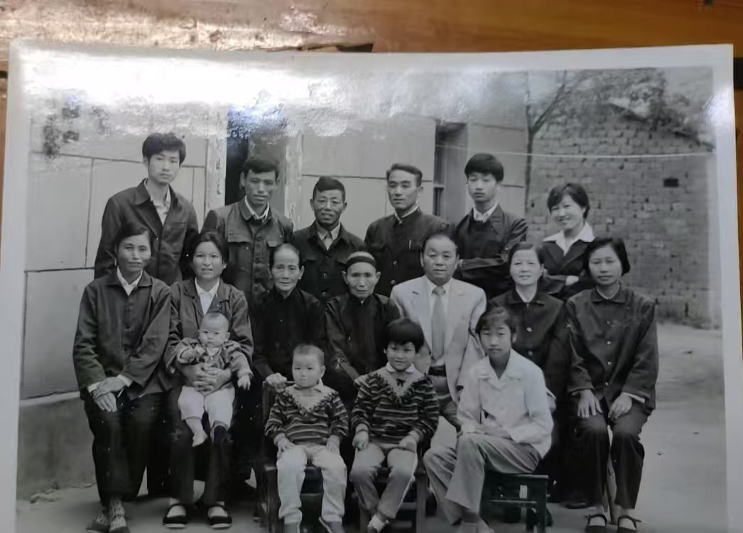 台灣網友失散的親人找到了!90歲湖北老人隔海呼喚:“期盼侄孫回家” 台灣網友失散的親人找到了!90歲湖北老人隔海呼喚:“期盼侄孫回家”