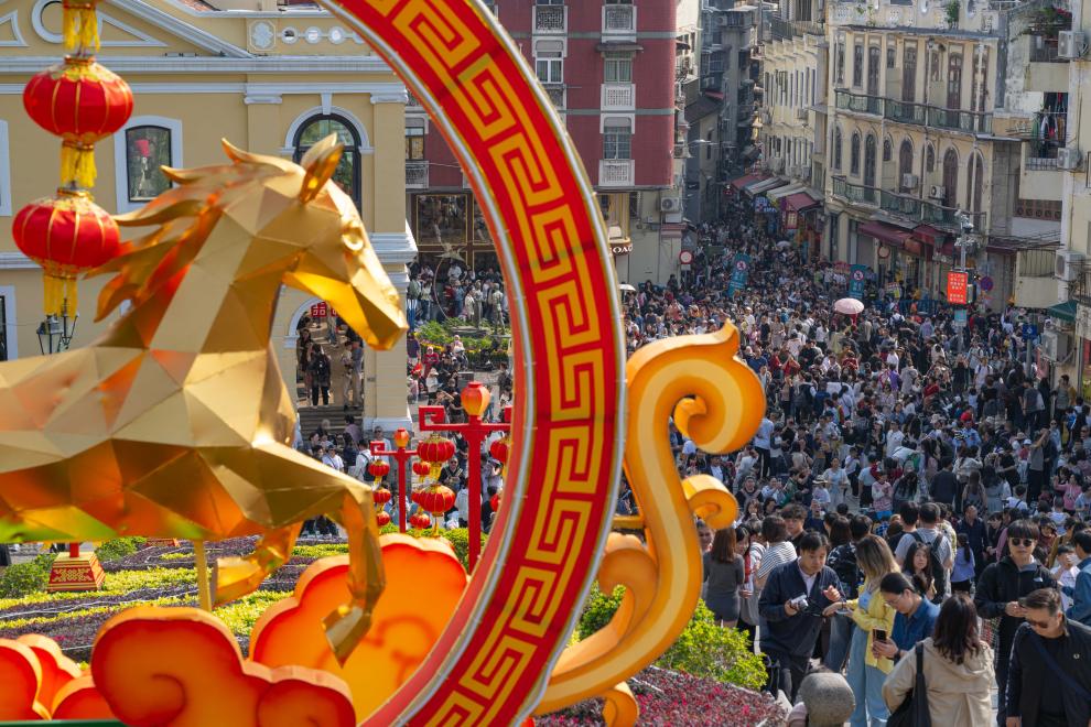 “馬”到成功 澳門新春旅遊市場開門紅 “馬”到成功 澳門新春旅遊市場開門紅