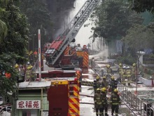 力以赴滅火 萬眾一心救災——香港大埔火災救援現場直擊