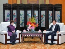 王曉暉會見中國國民黨前主席洪秀柱