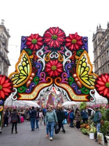 墨西哥城:新年氣氛漸濃 墨西哥城:新年氣氛漸濃