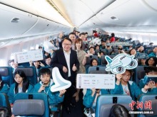 180名香港青少年“衝上雲霄”體驗“空中之旅” 180名香港青少年“衝上雲霄”體驗“空中之旅”