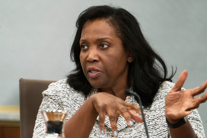 特朗普開始對美聯儲下手