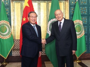 李強會見阿拉伯國家聯盟秘書長蓋特