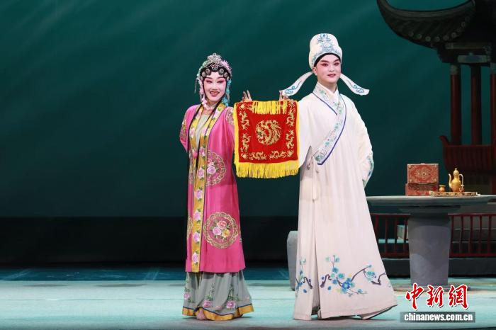 經典黃梅戲《羅帕記》《女駙馬》亮相香港