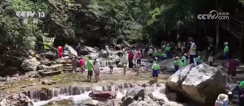 各地文旅“打開方式”花樣翻新 不斷激發“夏日經濟”消費新活力