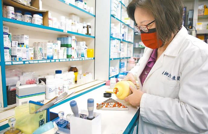 47種藥退出台灣市場 臺藥師痛批：民進黨為鞏固權力撕裂台灣
