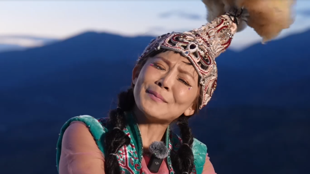 台灣網紅享受山頂寧靜夜晚 分享新疆旅途感悟_fororder_螢幕截圖 2025-10-17 231123