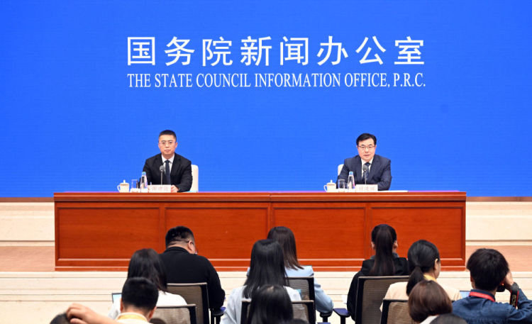中國經濟頂壓前行！四月成績單透出五大發展韌性