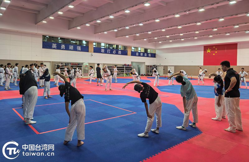 以武會友 切磋拳技——兩岸青少年相聚天津靜海開展跆拳道交流