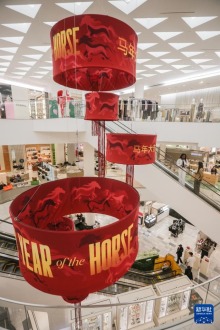 加拿大溫哥華：商鋪推出春節商品