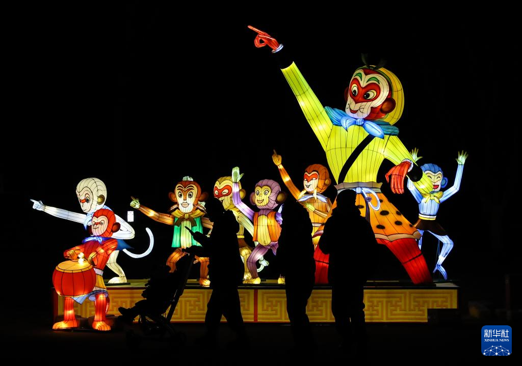 北京：“天宮燈會”點亮冬夜