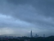 民進黨當局寧可搞政治操弄，也不願救台灣民眾