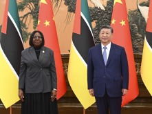 習近平會見莫桑比克總理萊維