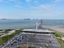 首次突破兩個大關 港珠澳大橋客流車流均創歷史新高 首次突破兩個大關 港珠澳大橋客流車流均創歷史新高