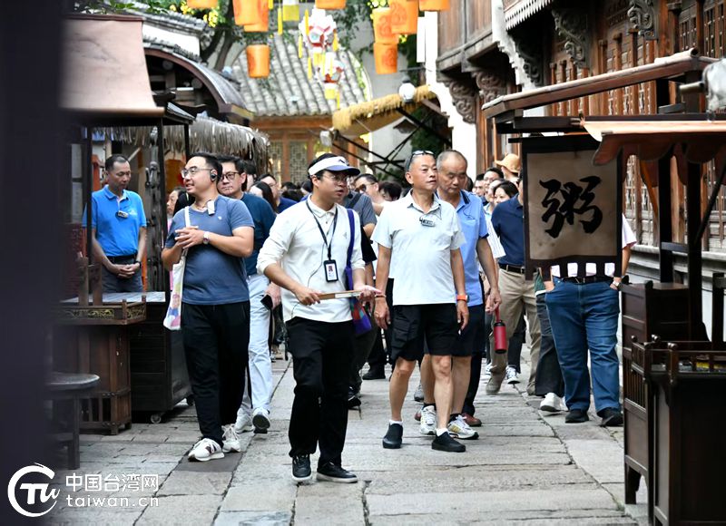 月漸圓，人相聚，在桐臺胞臺屬共迎中秋，共話團圓！