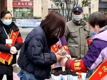 濃濃臘八粥 暖暖鄰裡情