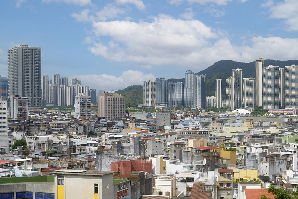 澳門紅十字會緊急捐贈50萬港元支持香港火災救援 澳門紅十字會緊急捐贈50萬港元支持香港火災救援