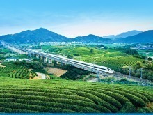 為基本實現社會主義現代化奠定更加堅實的基礎——《中共中央關於制定國民經濟和社會發展第十五個五年規劃的建議》誕生記