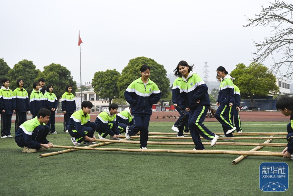春光作序 運動迎接夏的暖陽