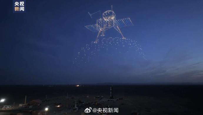 鍗冩灦鏃犱漢鏈轟笂婕旂伅鍏夌 鐐逛寒涓浗鑸ぉ楂樺厜鏃跺埢