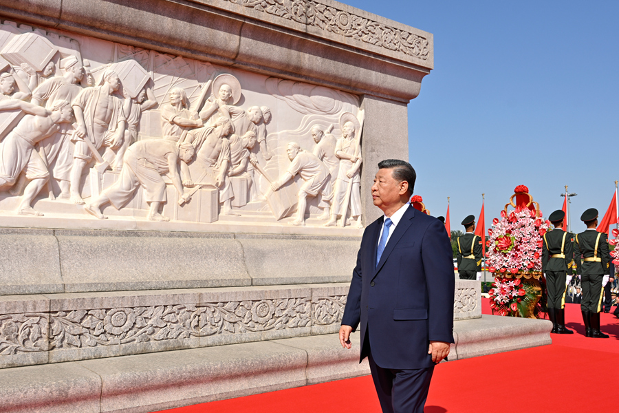烈士紀念日向人民英雄敬獻花籃儀式在京隆重舉行 習近平等黨和國家領導人出席