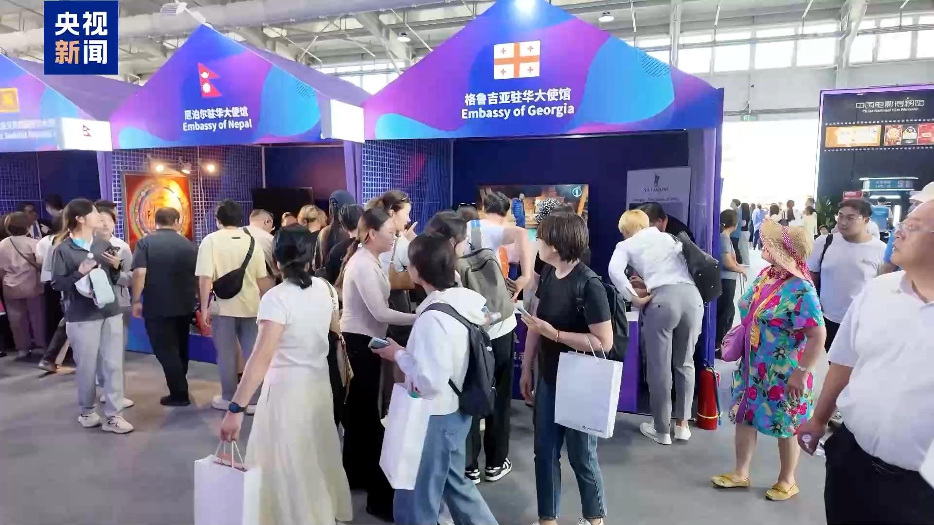 國際人士：服貿會是促進國際商貿合作和文化交流的重要平臺