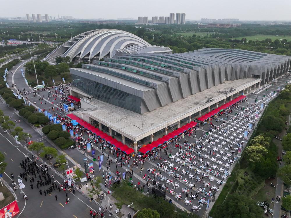 從春到秋 蘇超流量、銷量、能量的三重交響