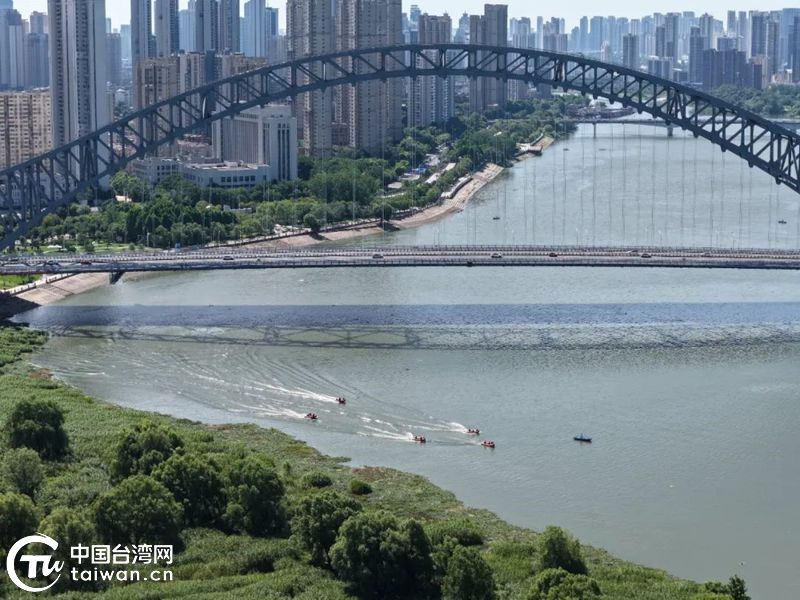 漢臺救援隊聯合出擊，水天之間架設生命通道