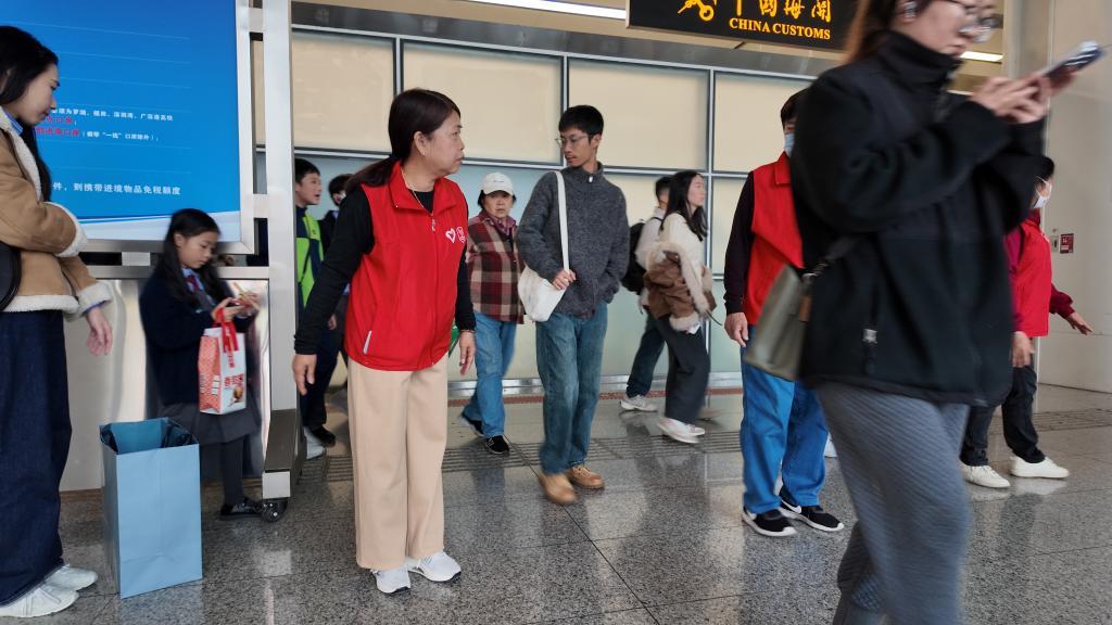 香港故事丨港人志願服務隊：愛心築橋促深港融合